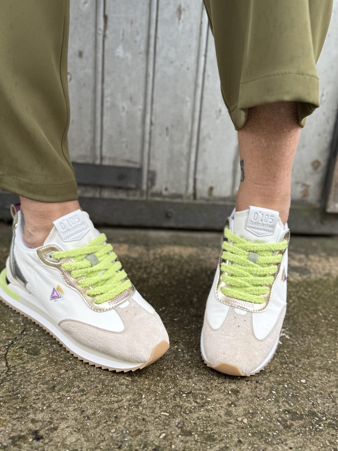 baskets à lacets running kaki et blanche lenox blooming 0.105