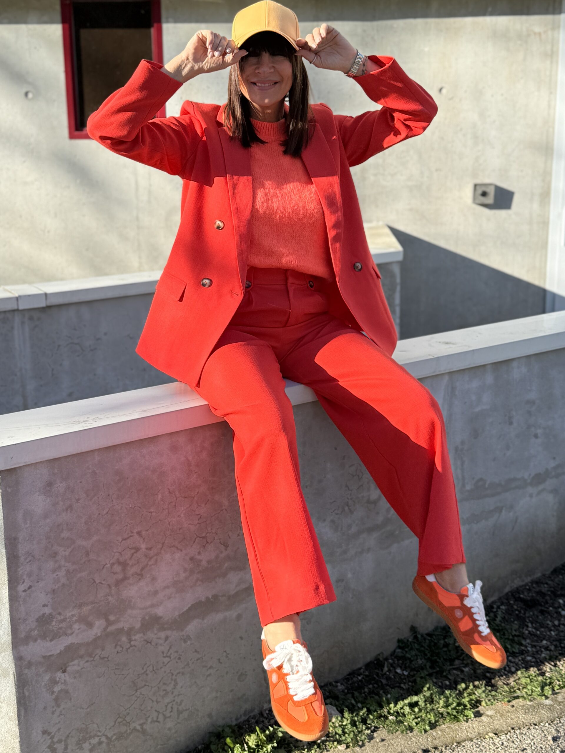 look rouge affirmé 1 sporty chic