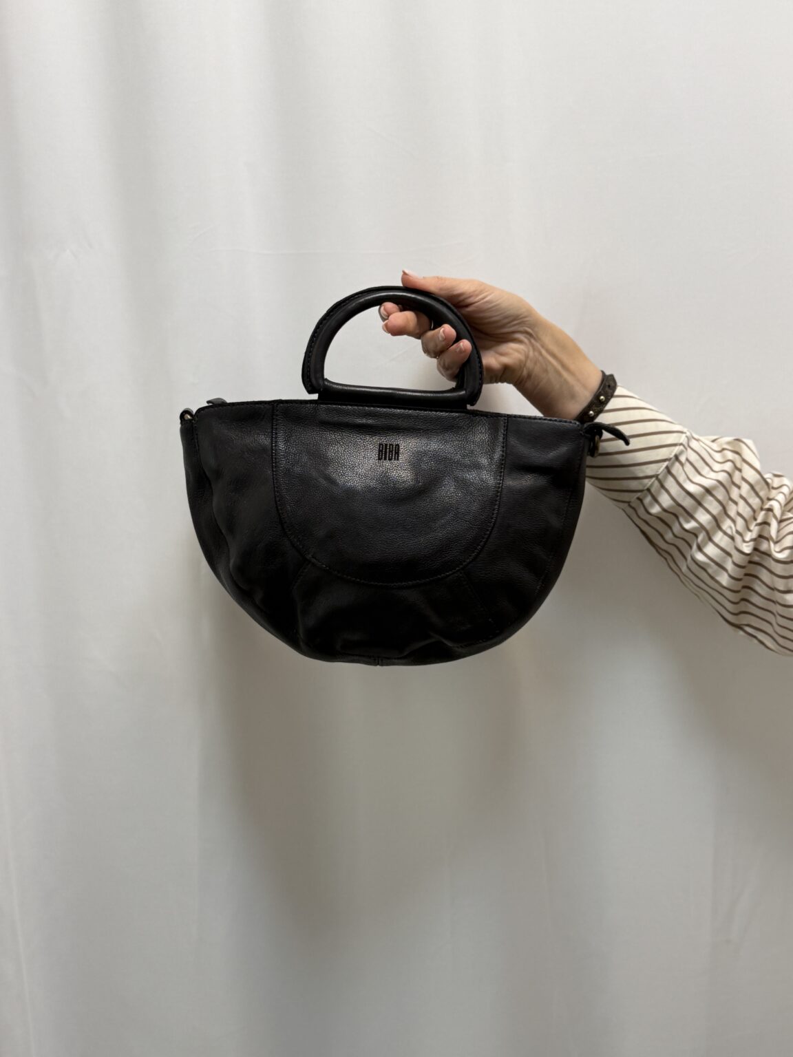 sac bandoulière en cuir noir