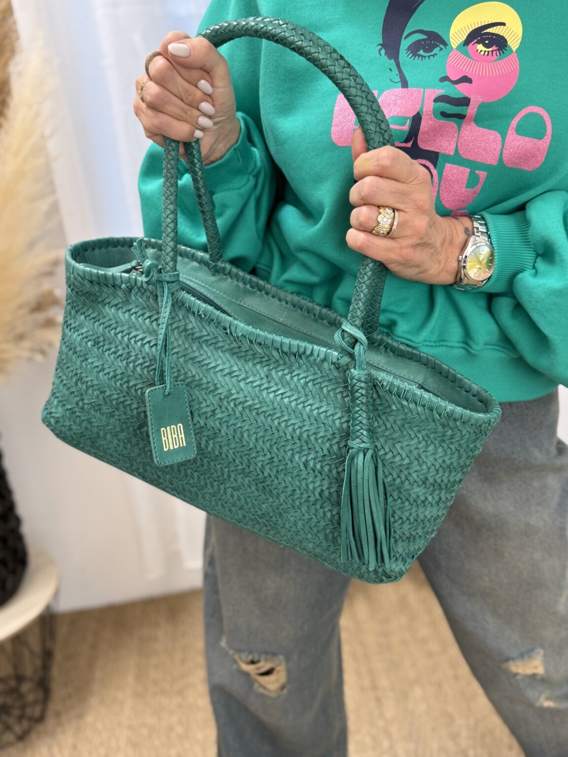 sac baguette en cuir tressé bleu turquoise perkins biba