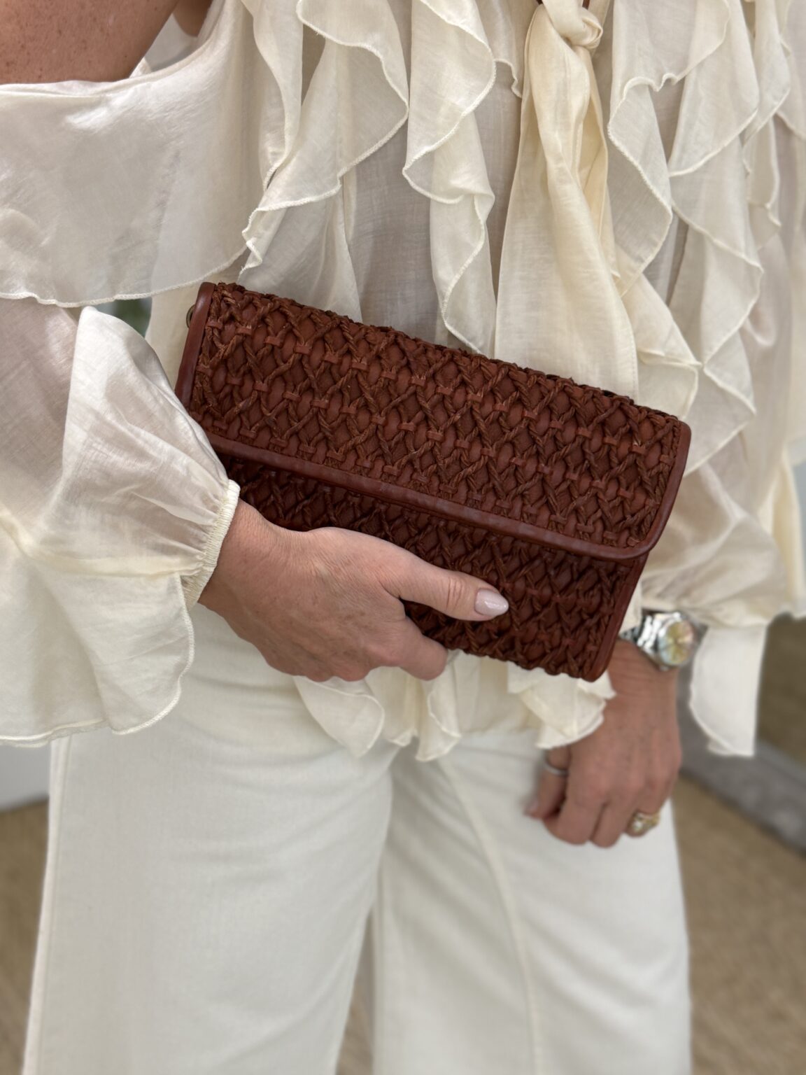 sac bandoulière en cuir tressé kaki nekimi biba