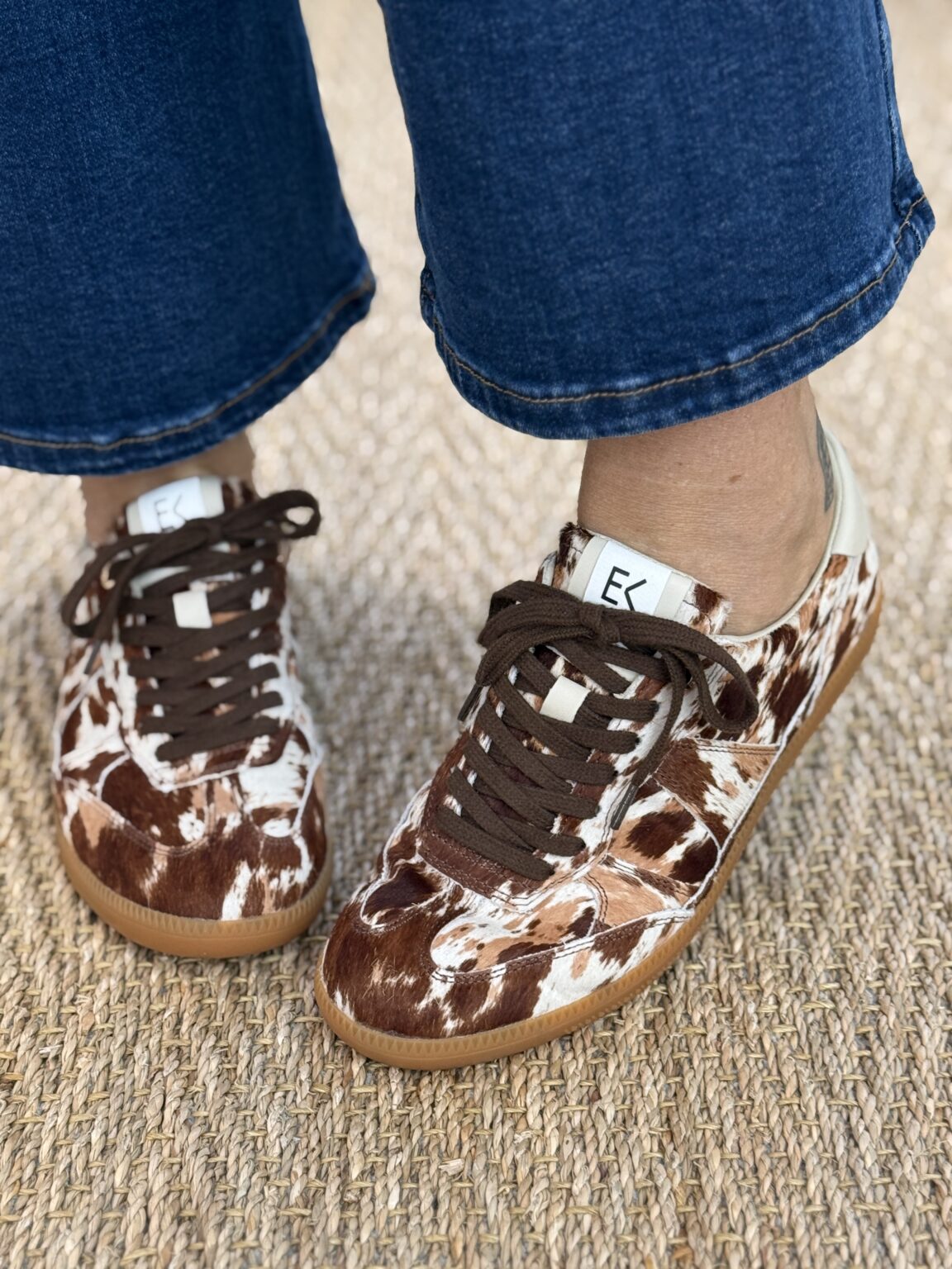 baskets en cuir suédé à lacets dentelle tiramisu