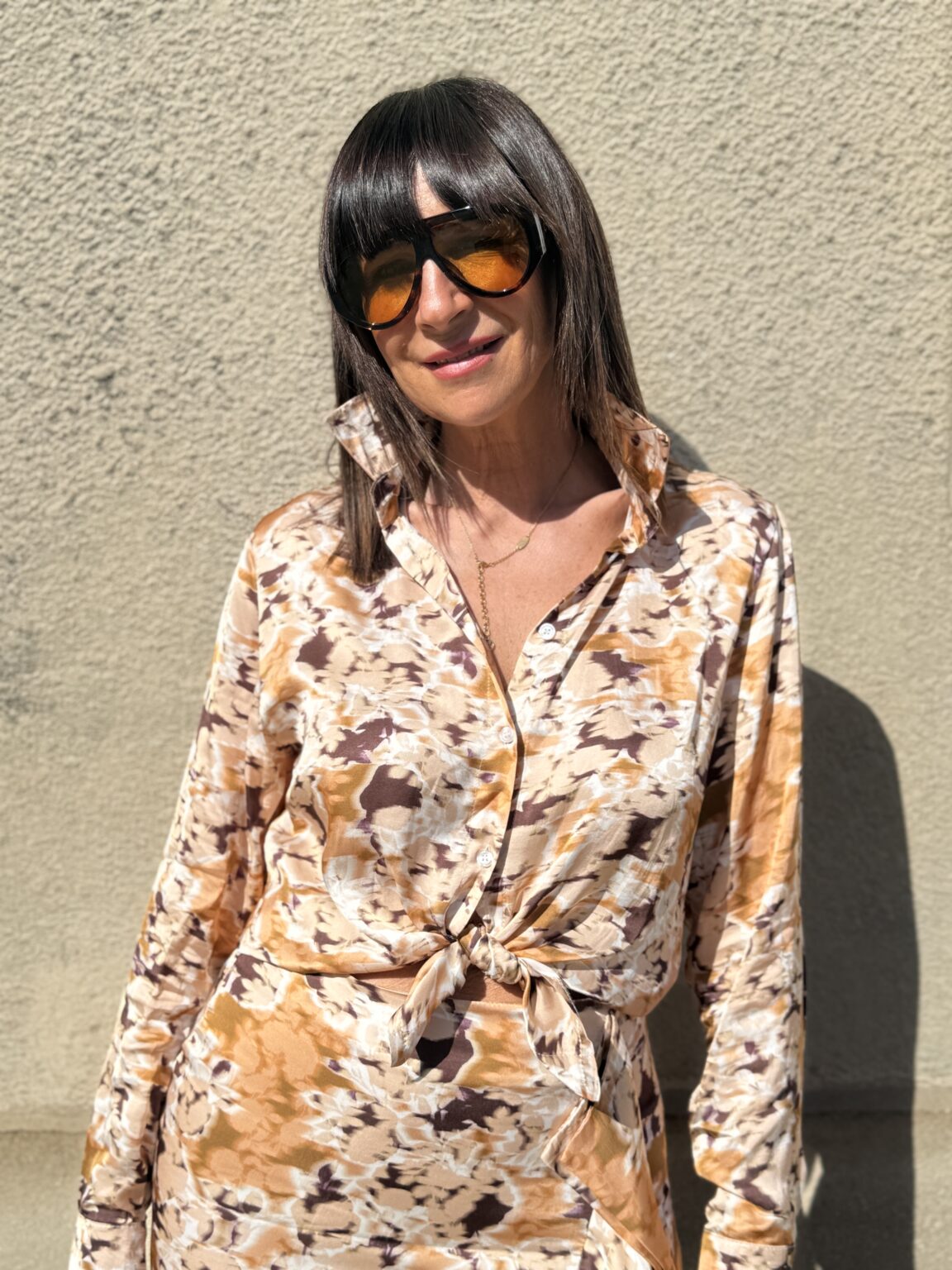 chemise fluide imprimée tons camel et beige