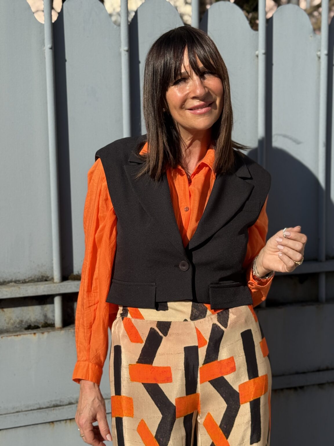 gilet tailleur court sans manches noir