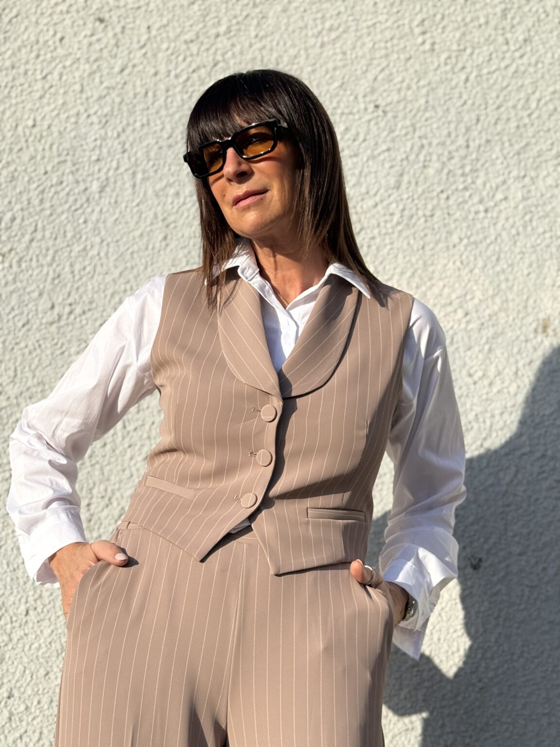 gilet tailleur sans manches à fines rayures imperial