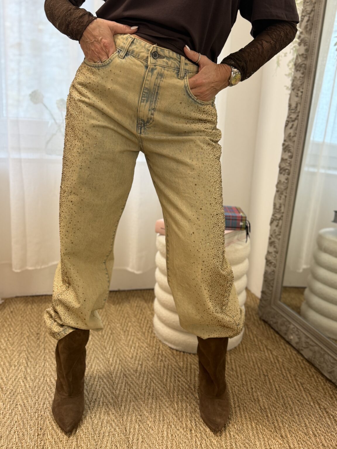 jean délavé détails strass souvenirs