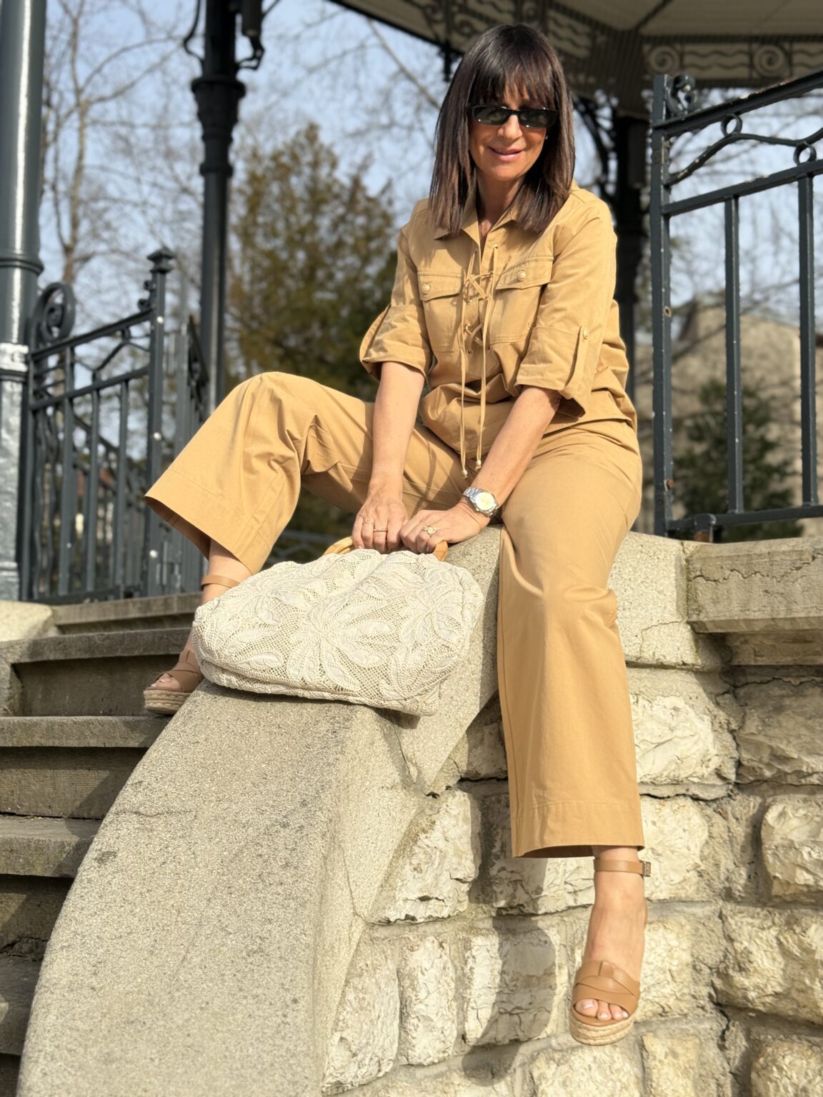 naturel, chic et terriblement solaire.