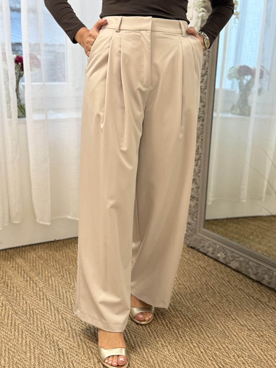 top ajusté col rond marron