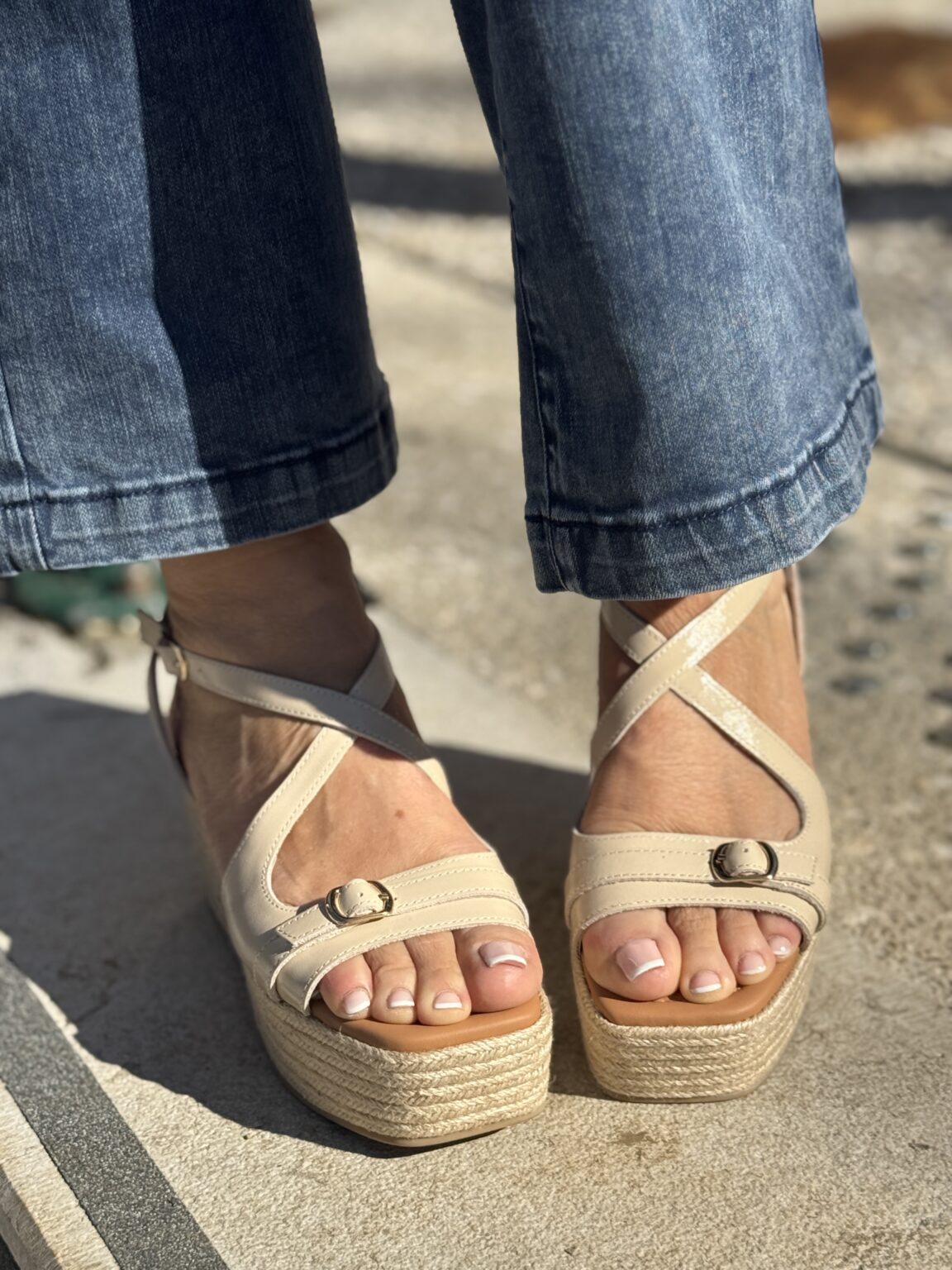 sandales compensées cuir crème napolie emilie karston