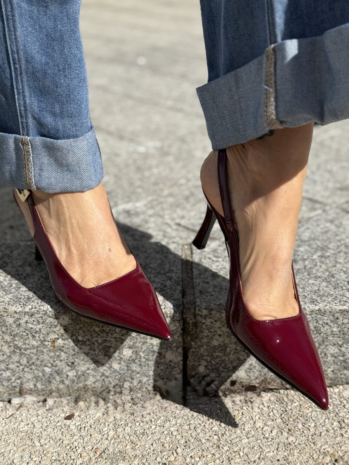 slingback bordeaux à brides arrière