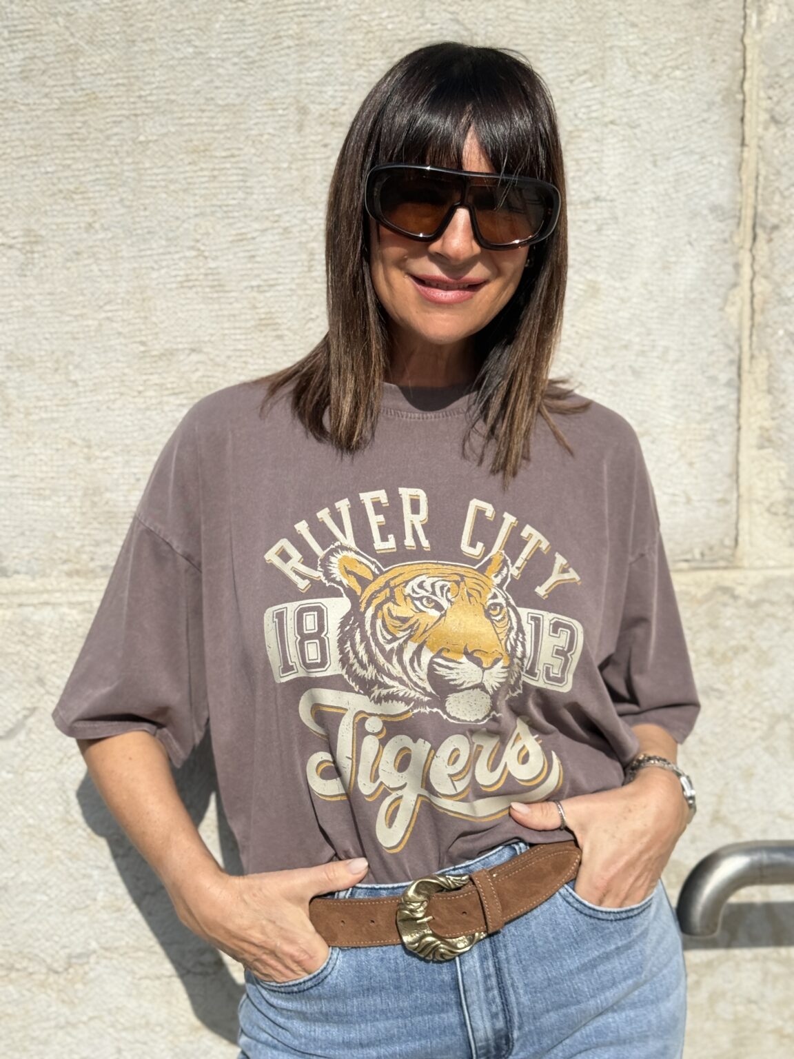 t shirt marronimprimé "river city" kikisix