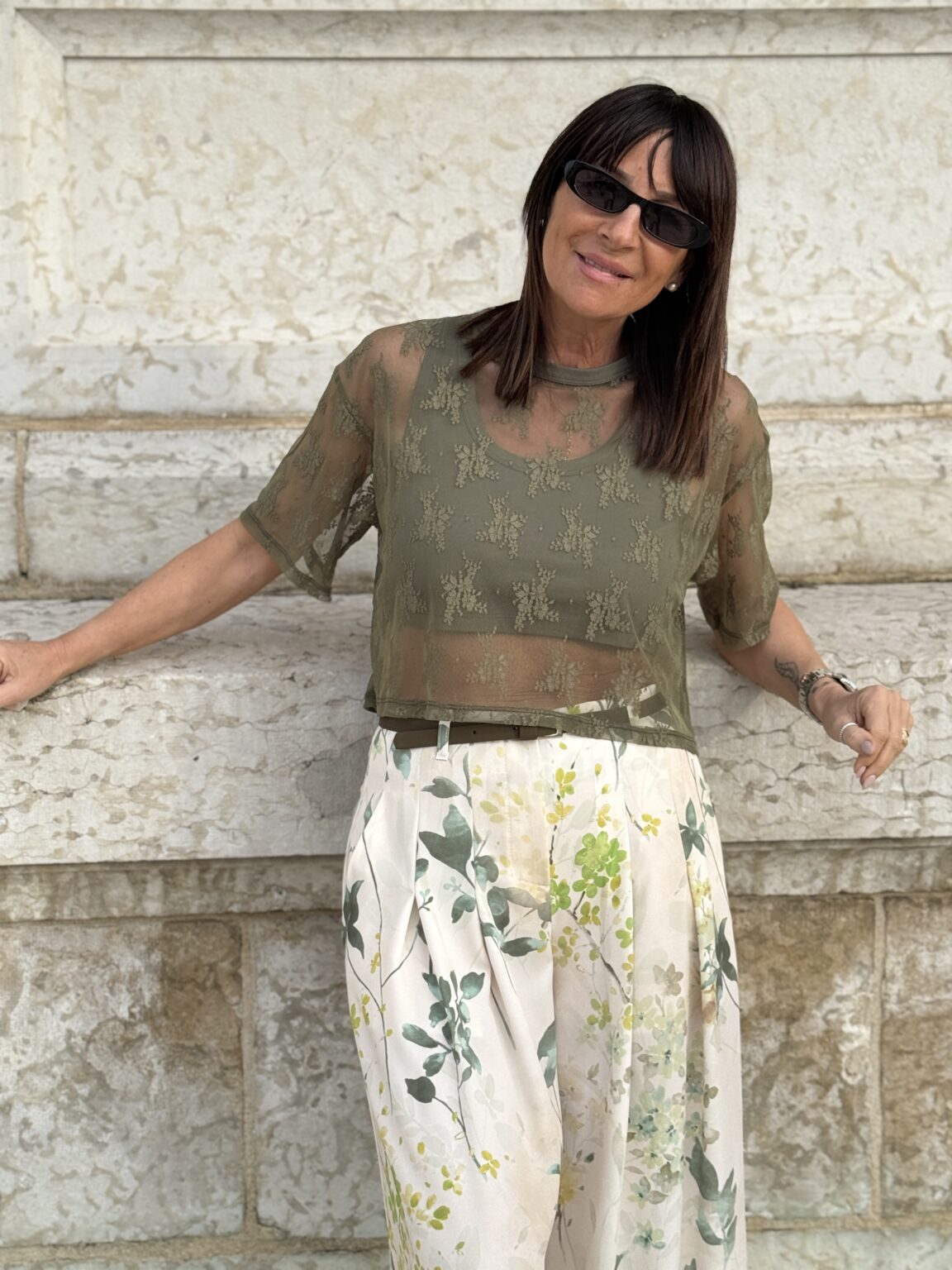 top court en dentelle kaki imperial