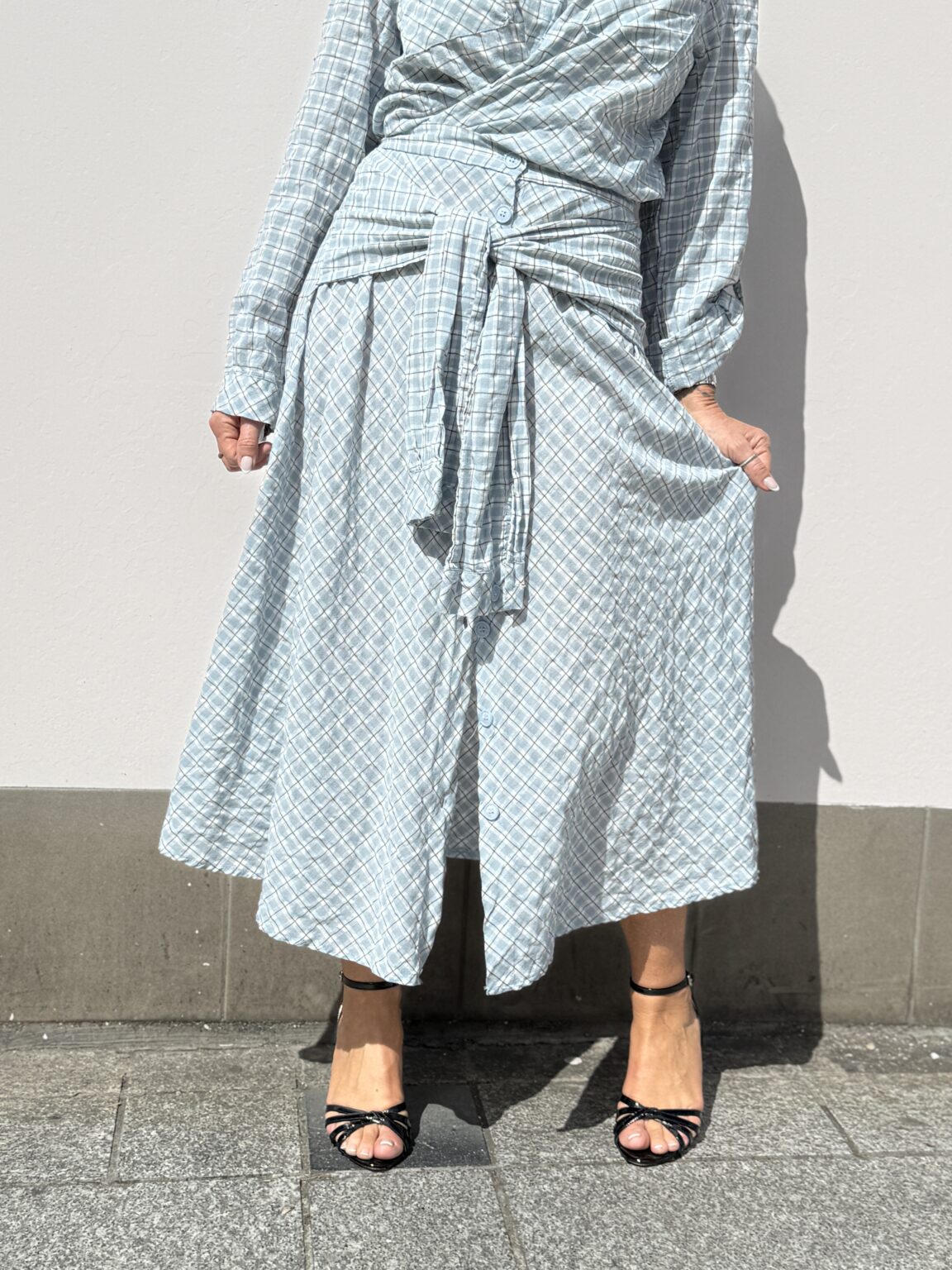 jupe longue évasée à carreaux bleu kikisix (ted)