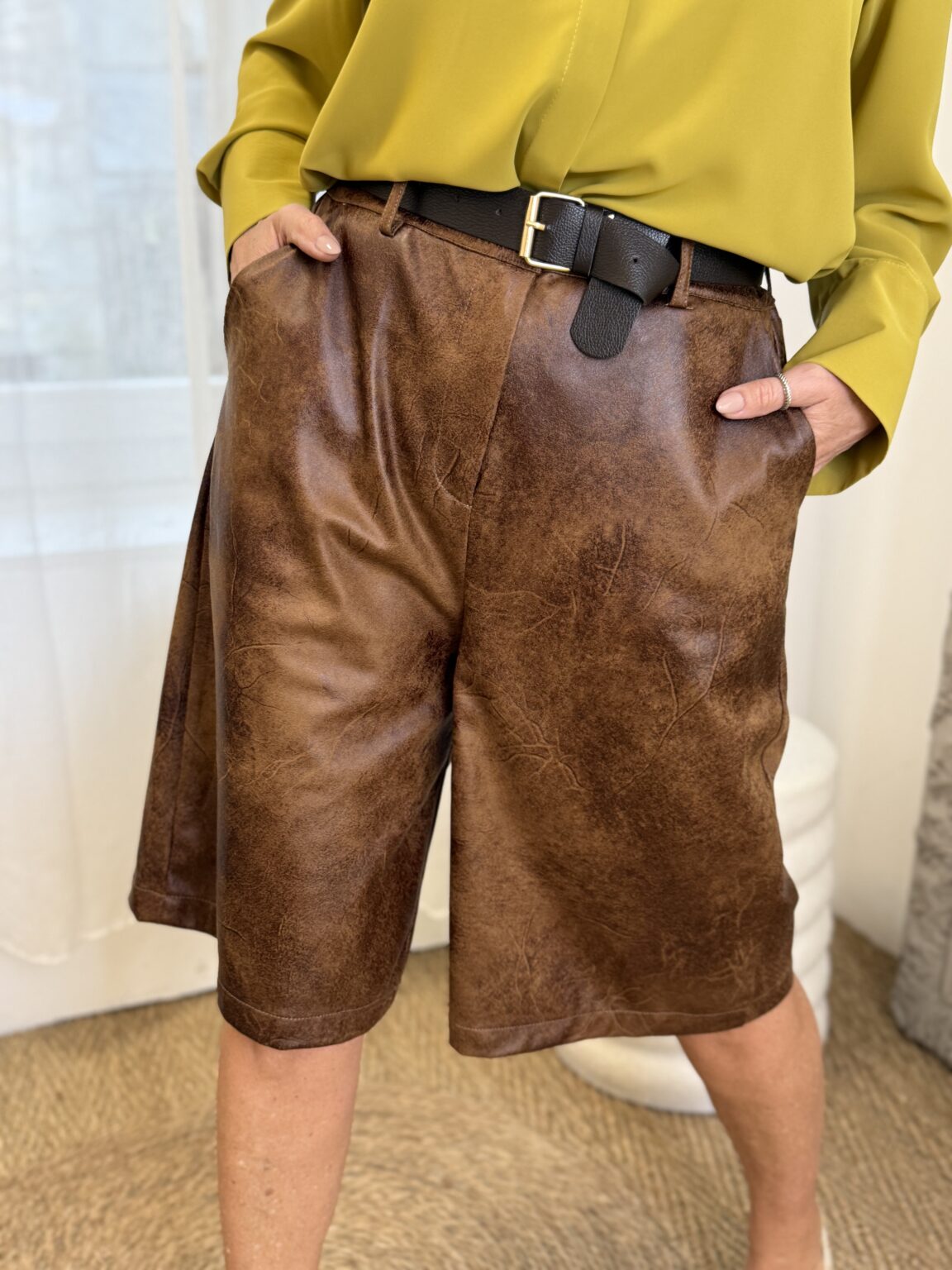 bermuda effet cuir marron kikisix