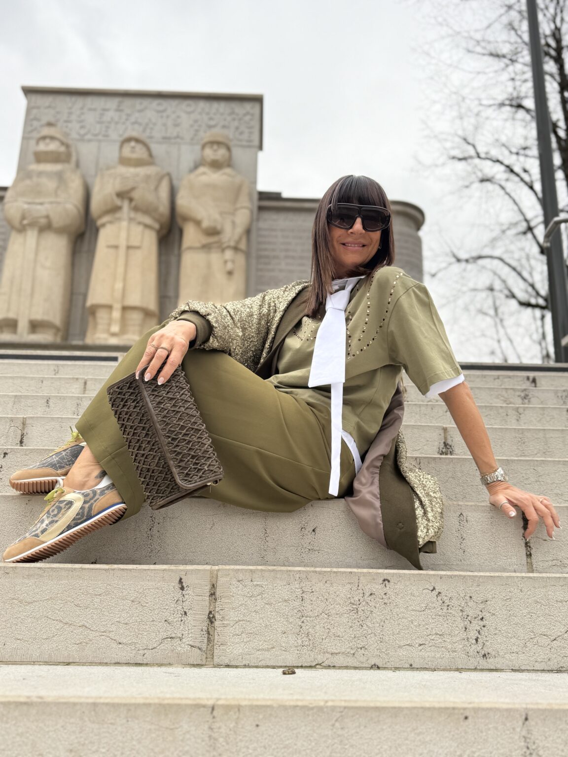 look olive mood activated