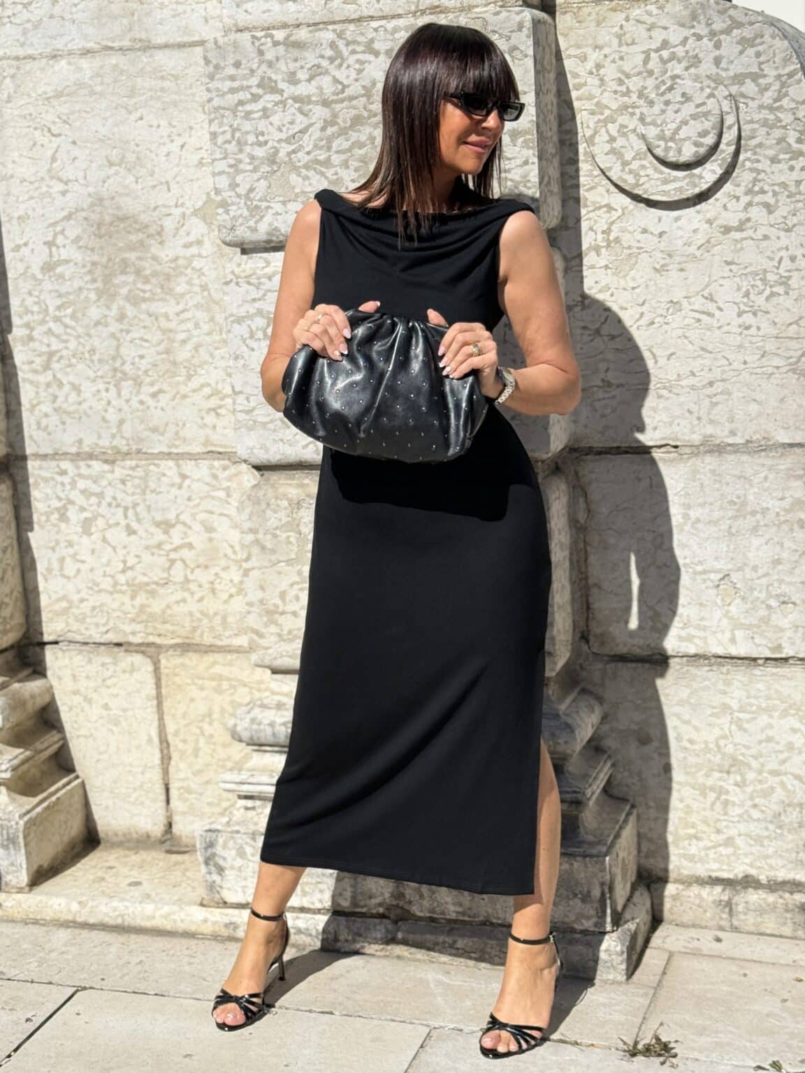 robe longue noire col bénitier grace & mila
