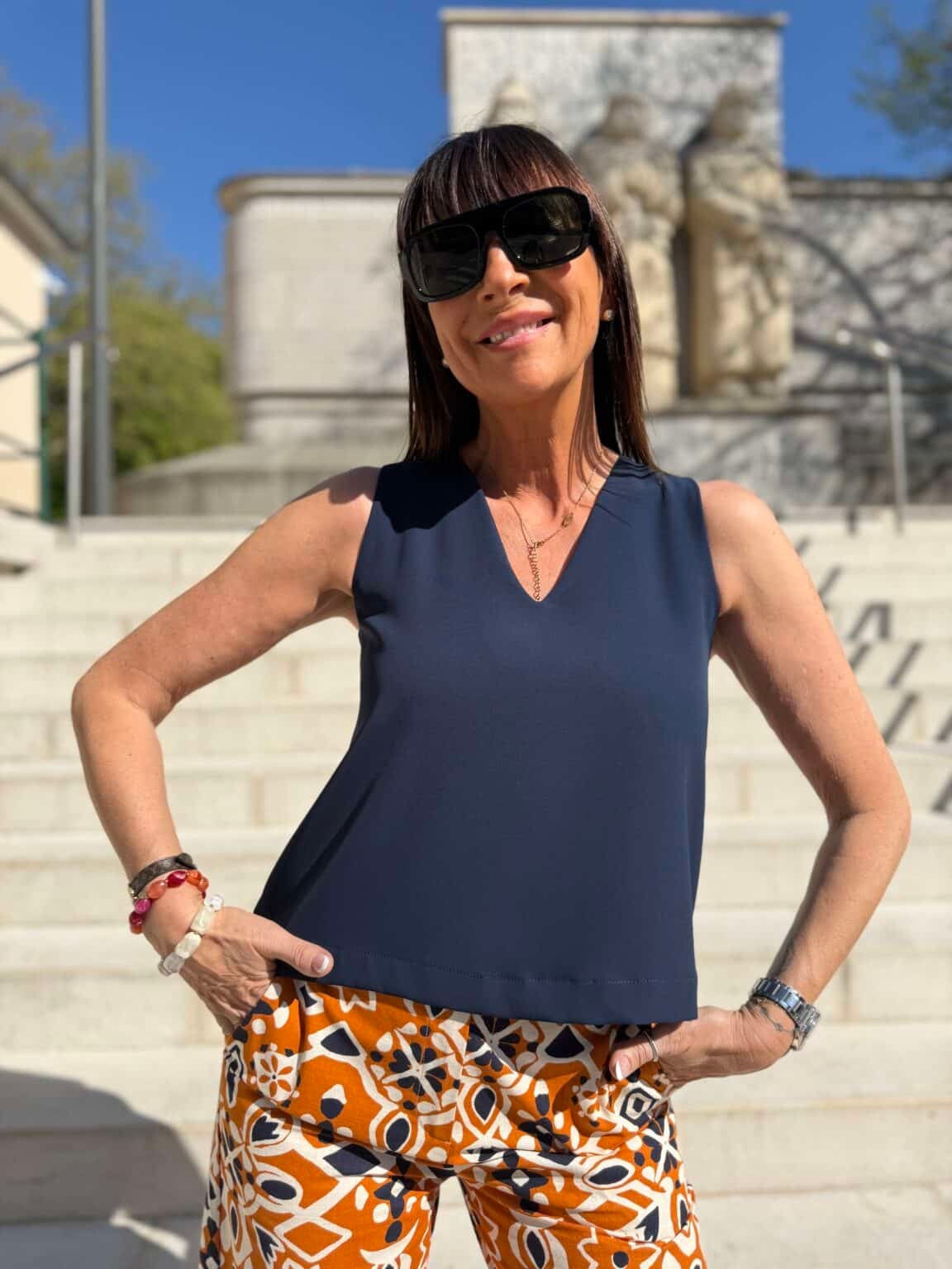 top sans manches au col v fluide bleu marine