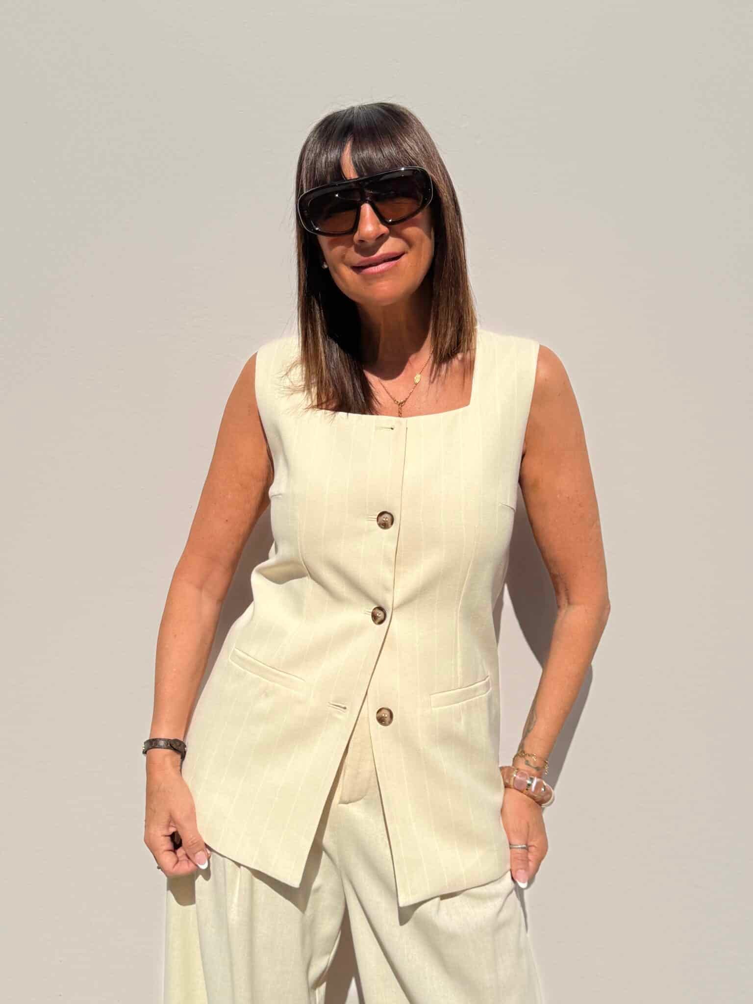 veste gilet rayé en lin sans manches vanille vic grace et mila