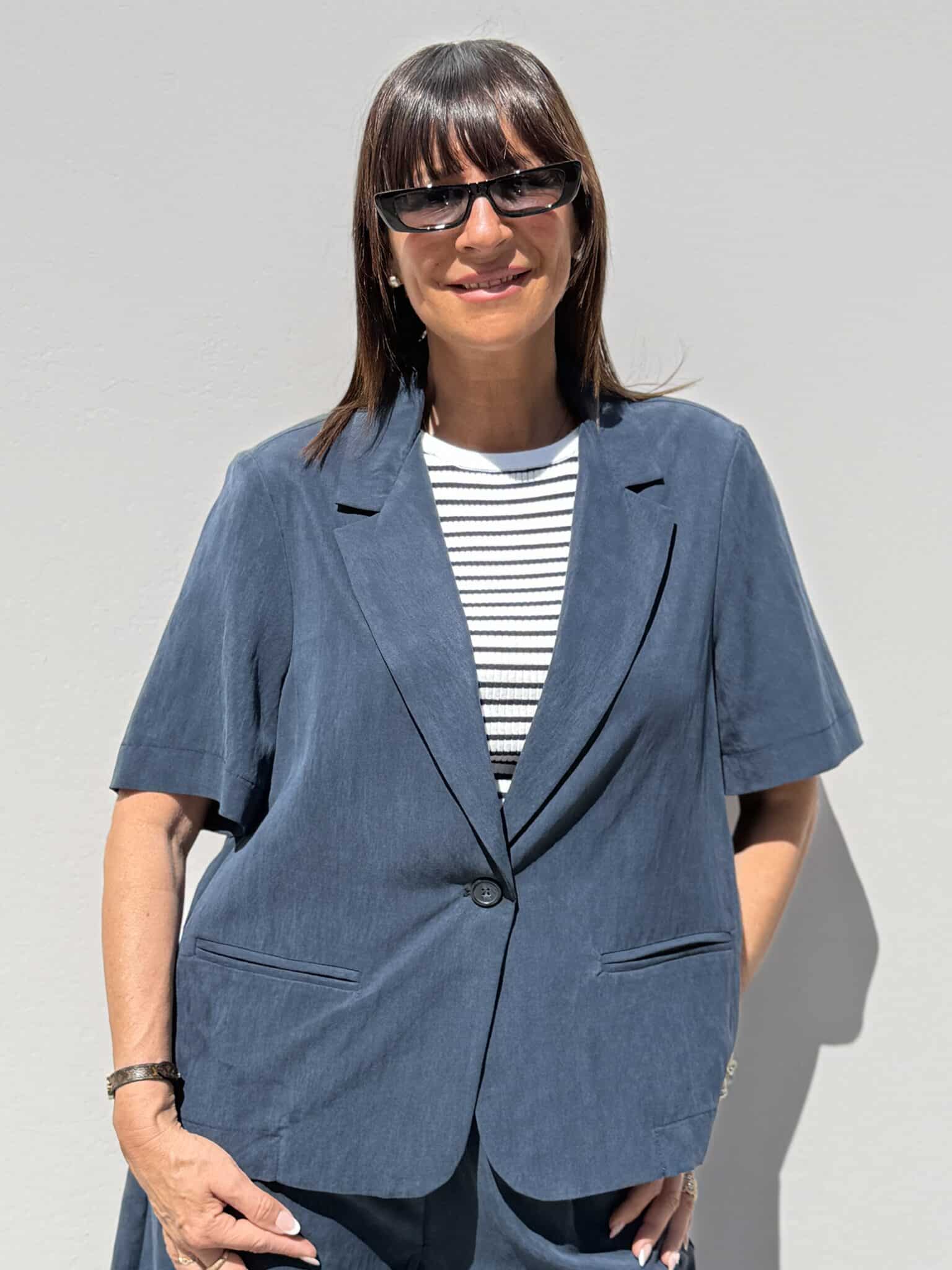 blazer fluide bleu marine à manches courtes kikisix