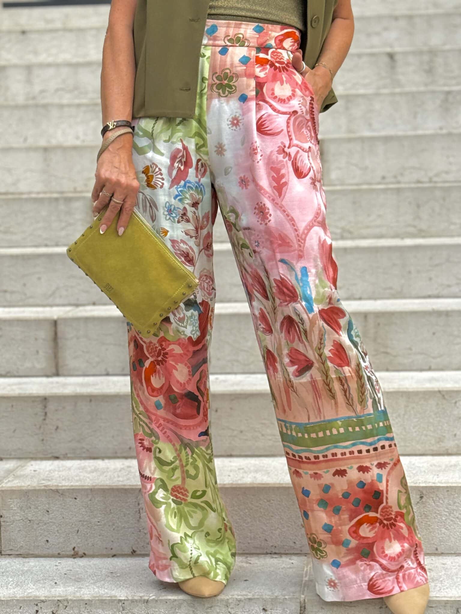 pantalon fluide à pinces imprimé florale