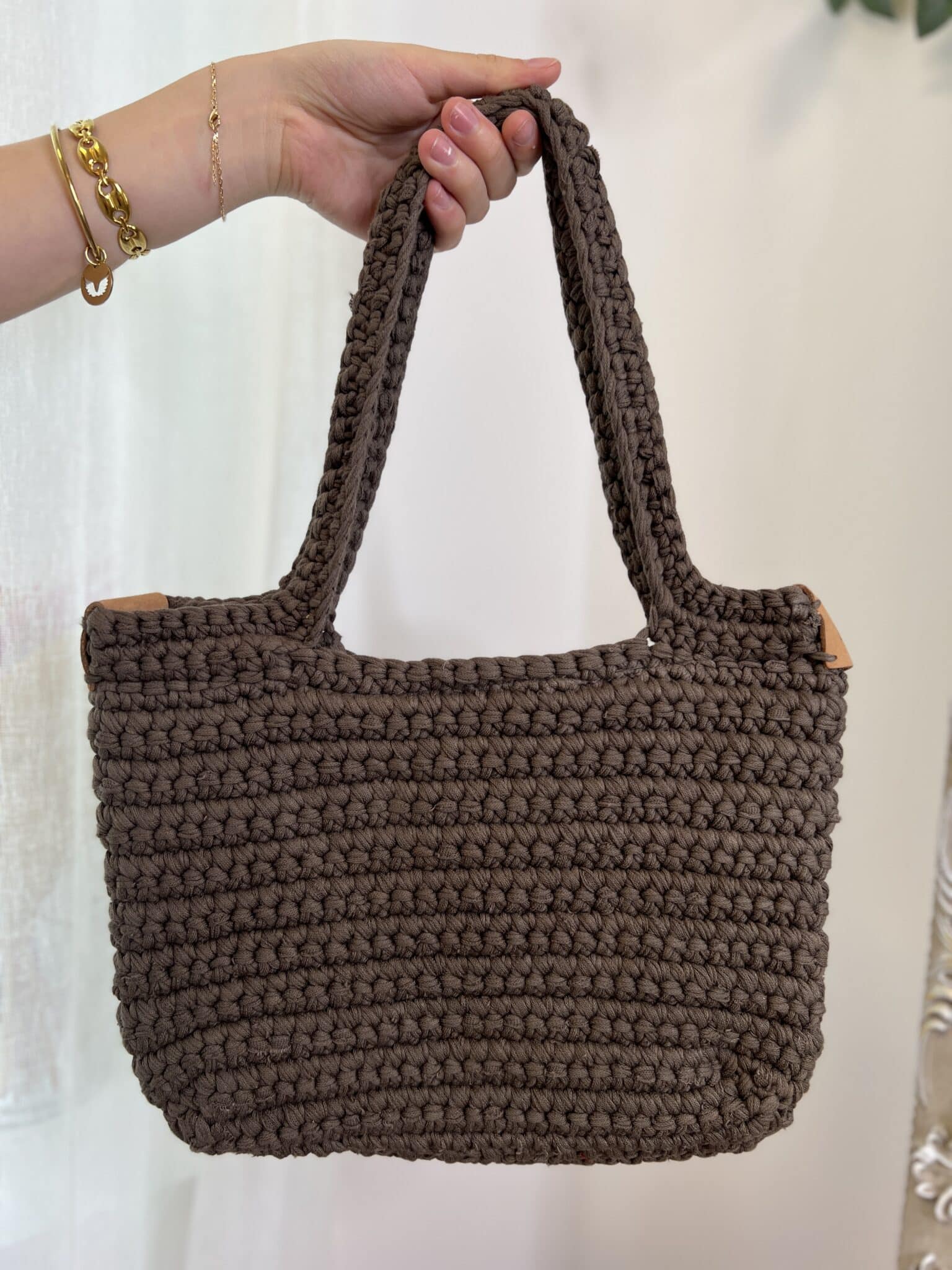 sac bandoulière en crochet anthracite saba biba