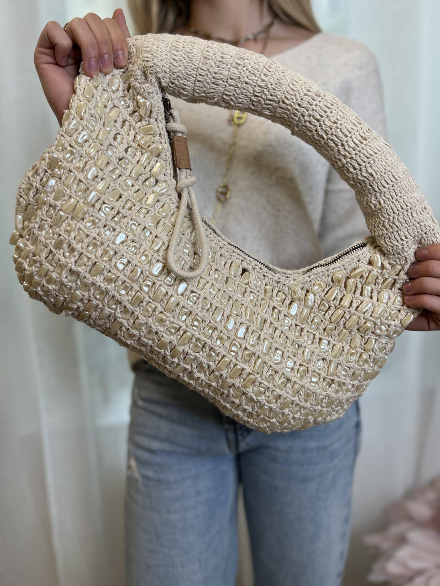 sac crocheté avec pierres de nacre shell biba