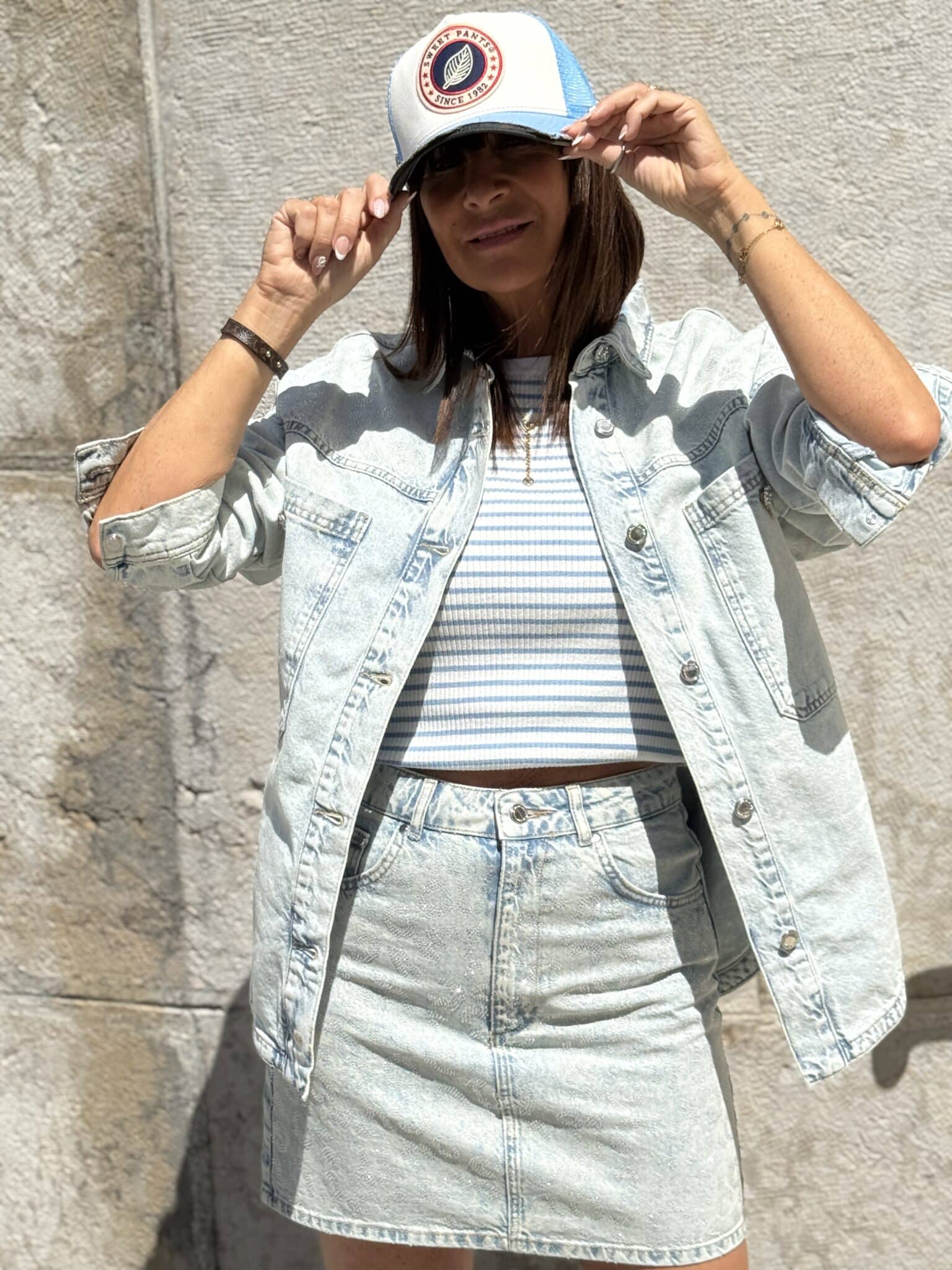 veste en jean perlée avec volants bsb (amb)