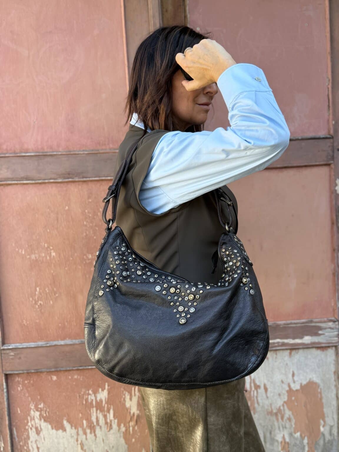 sac bandoulière clous en cuir noir bunny biba