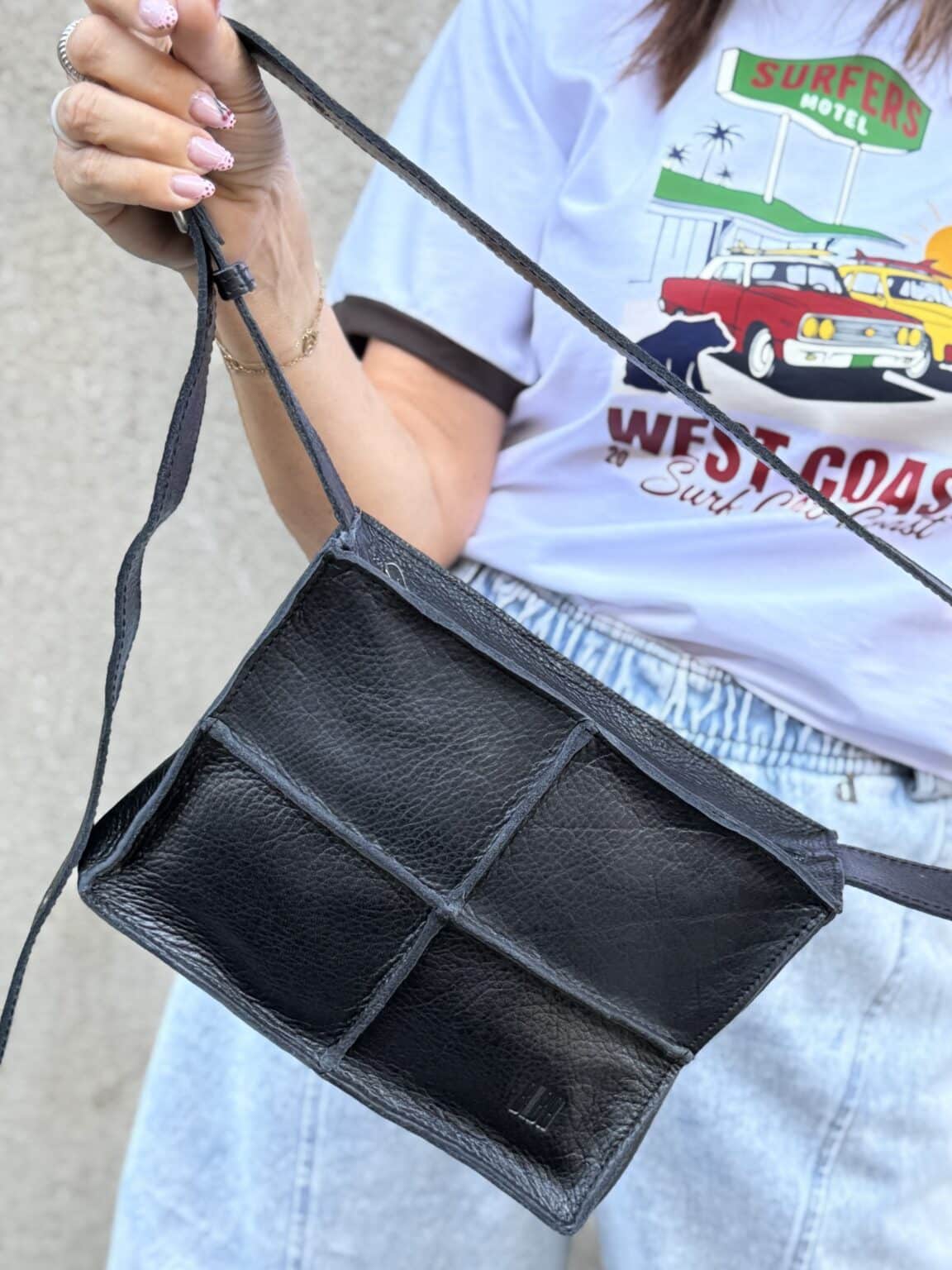 sac bandoulière en cuir noir biba battle (ted)