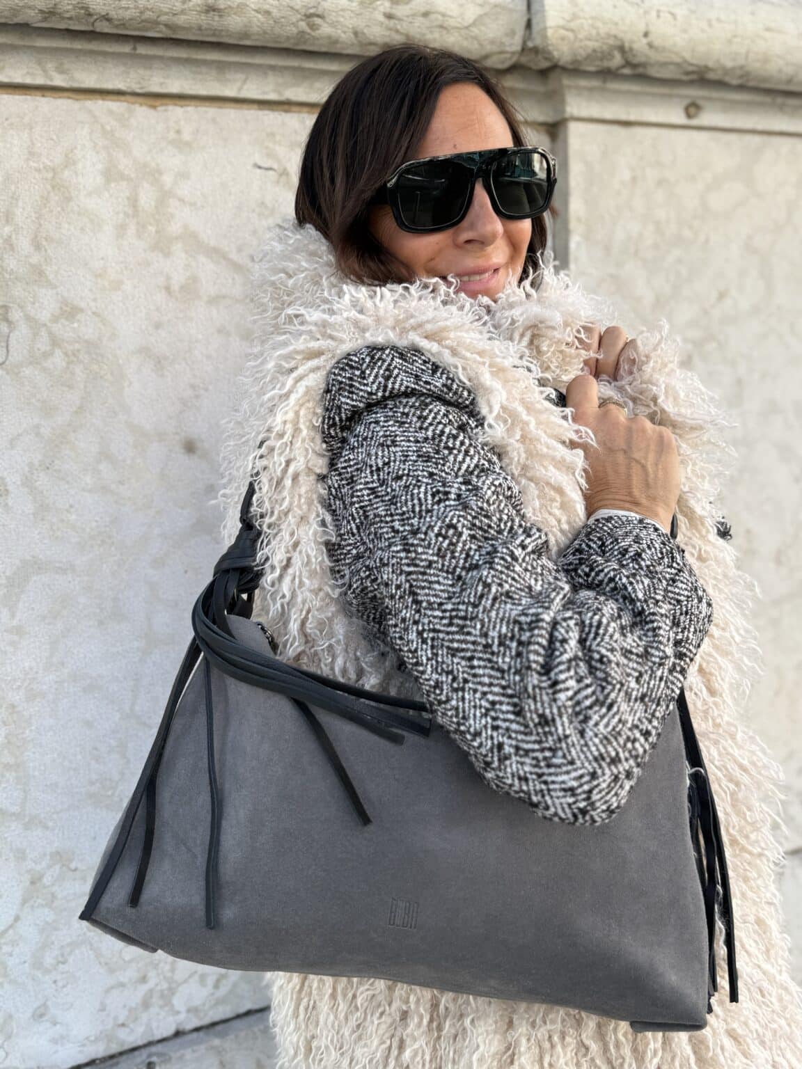 sac bandoulière en cuir gris valmy biba