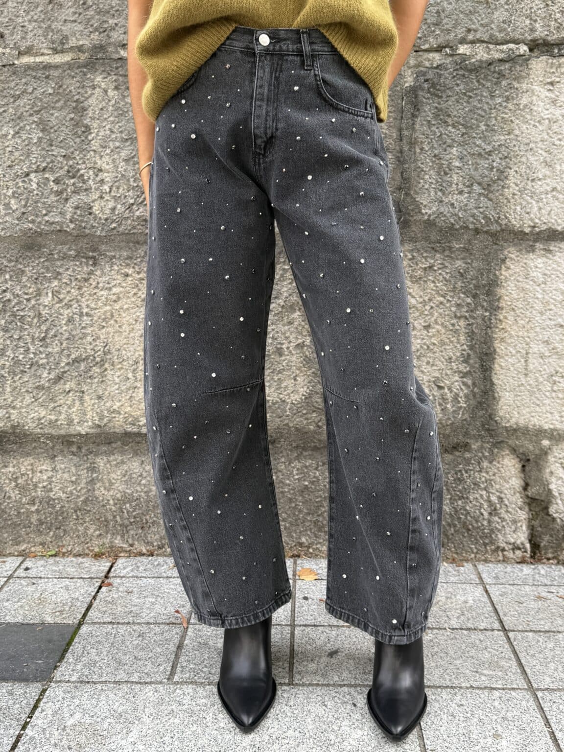 jean large noir délavé à strass meme road