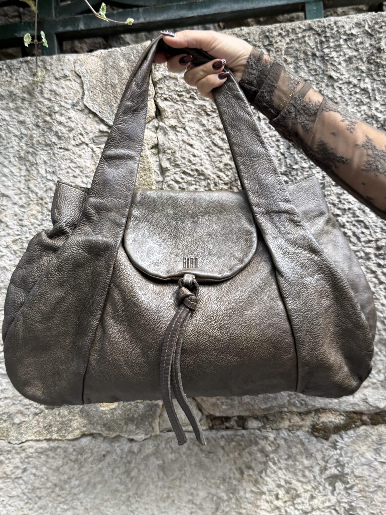 Sac bandoulière en cuir kaki Oxford BIBA