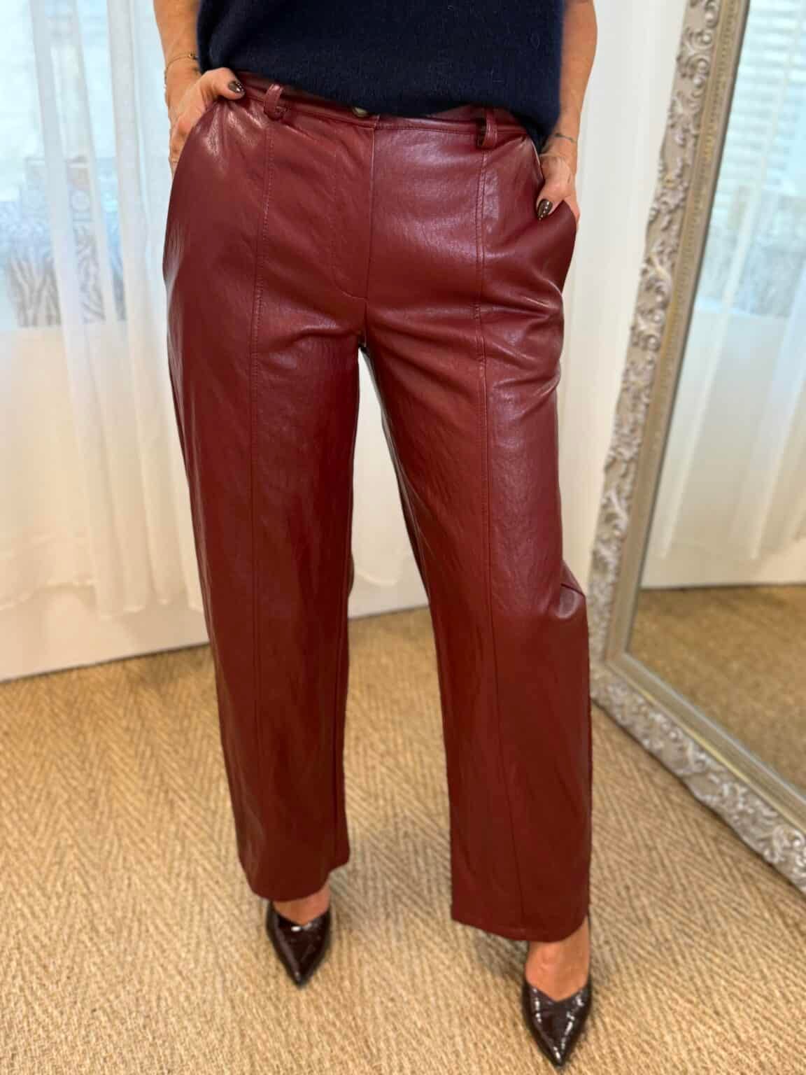 pantalon effet cuir rouge saiph