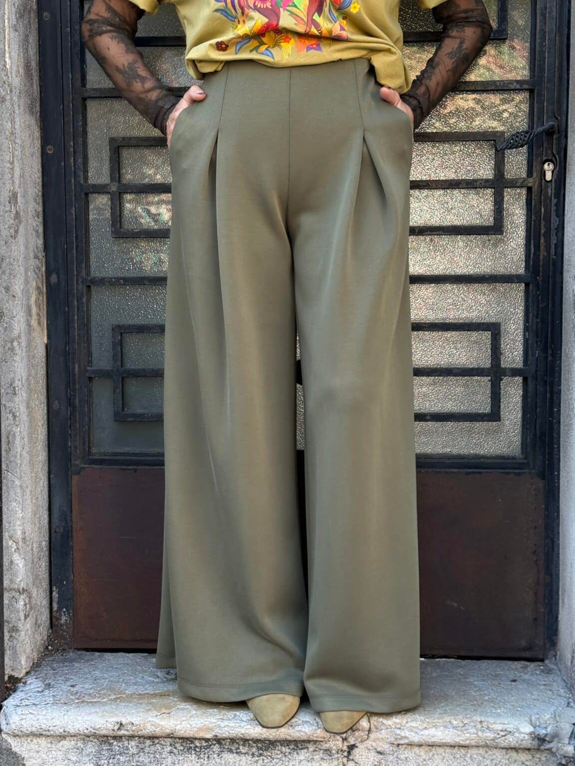pantalon fluide à pinces kaki imperial