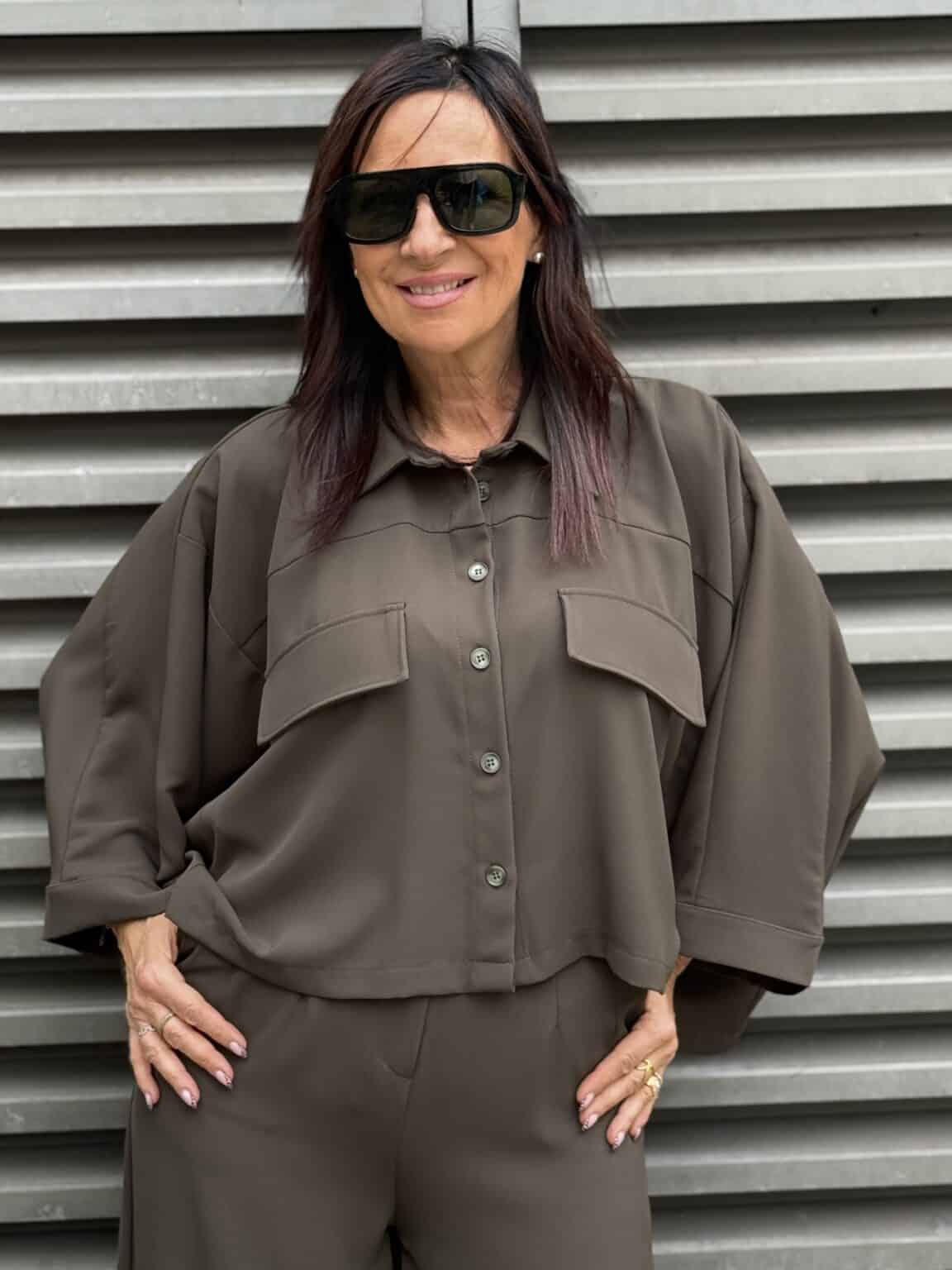 chemise courte oversize à poches vert kaki imperial