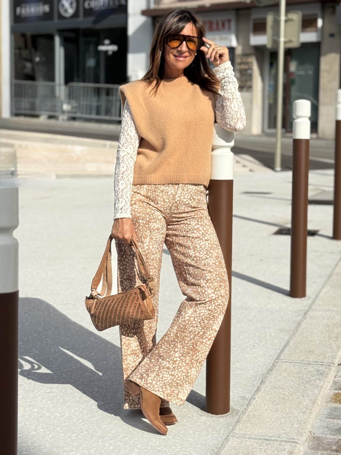 pantalon large caramel et écru imprimé "bambi"