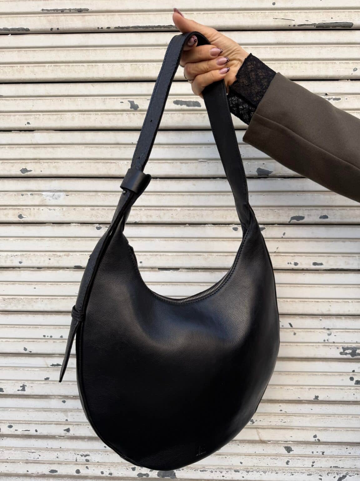 sac bandoulière en cuir noir ludlow biba
