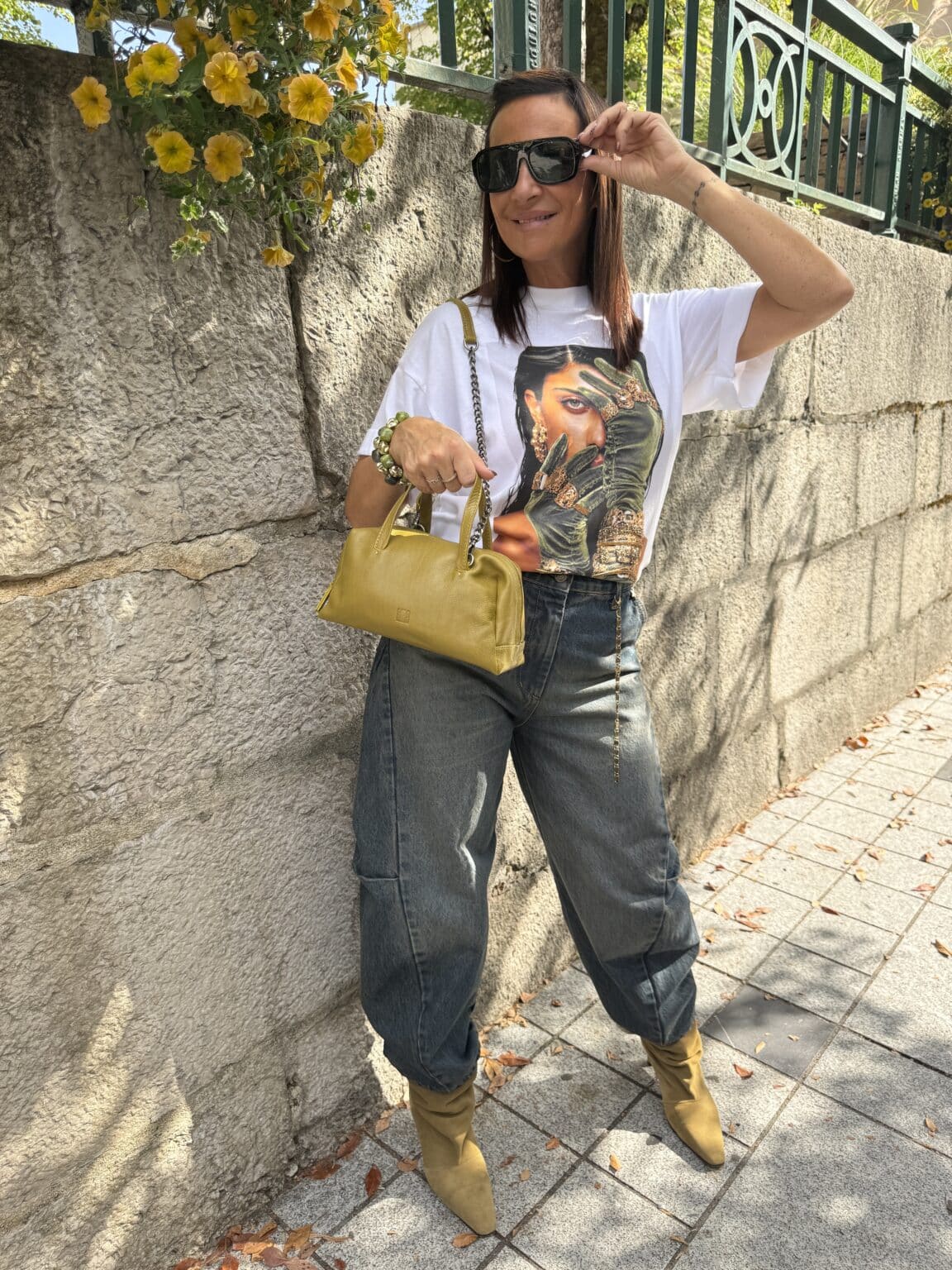 sac bandoulière en cuir ocre jaune meredith biba