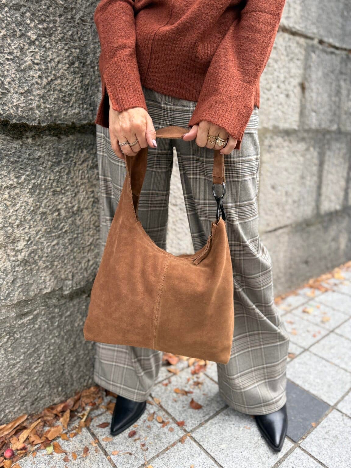 sac bandoulière en cuir suédé brun tabac jackpot biba