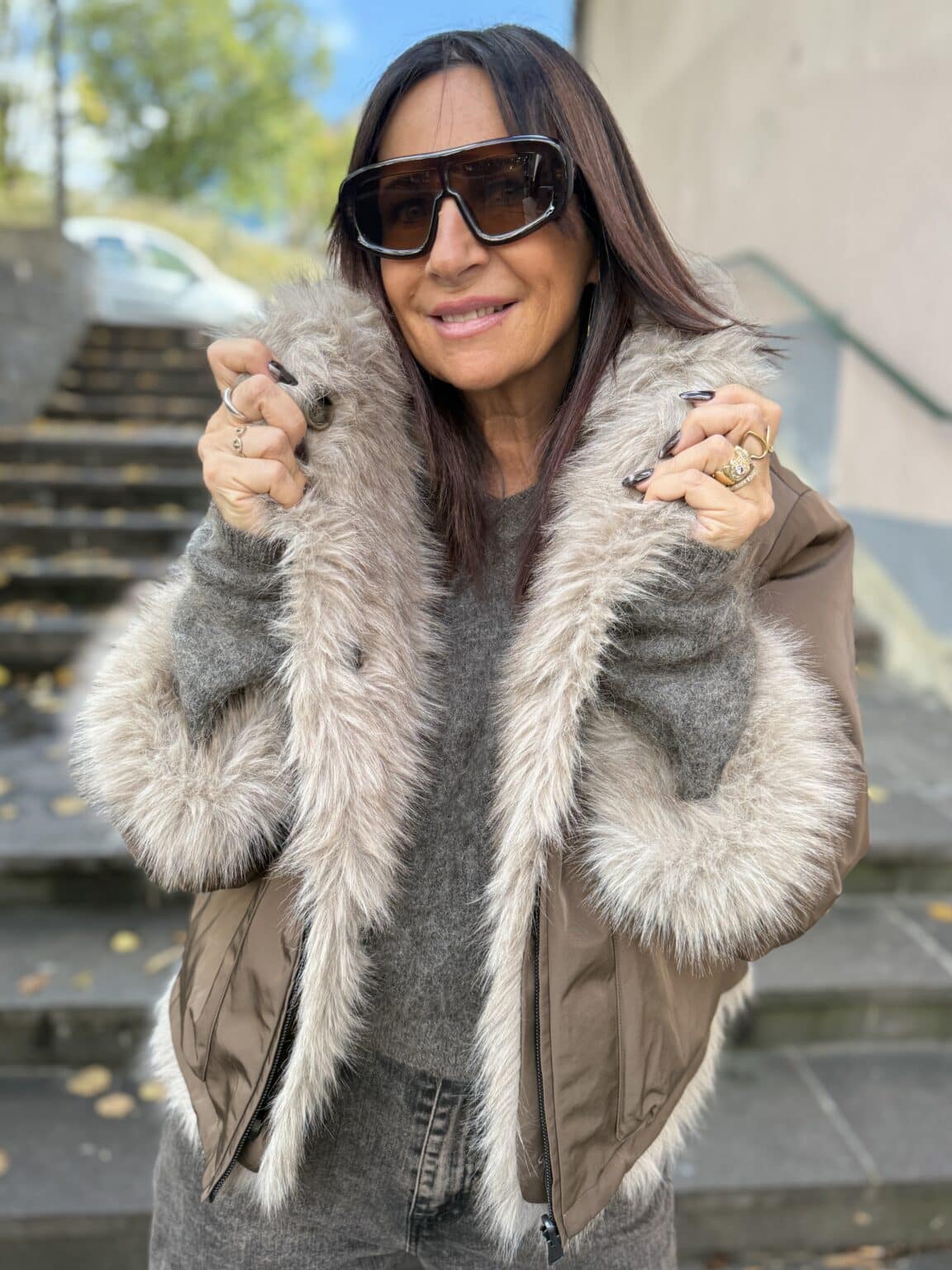 60004 veste marron avec bordures en fausse fourrure giorgia (maina)