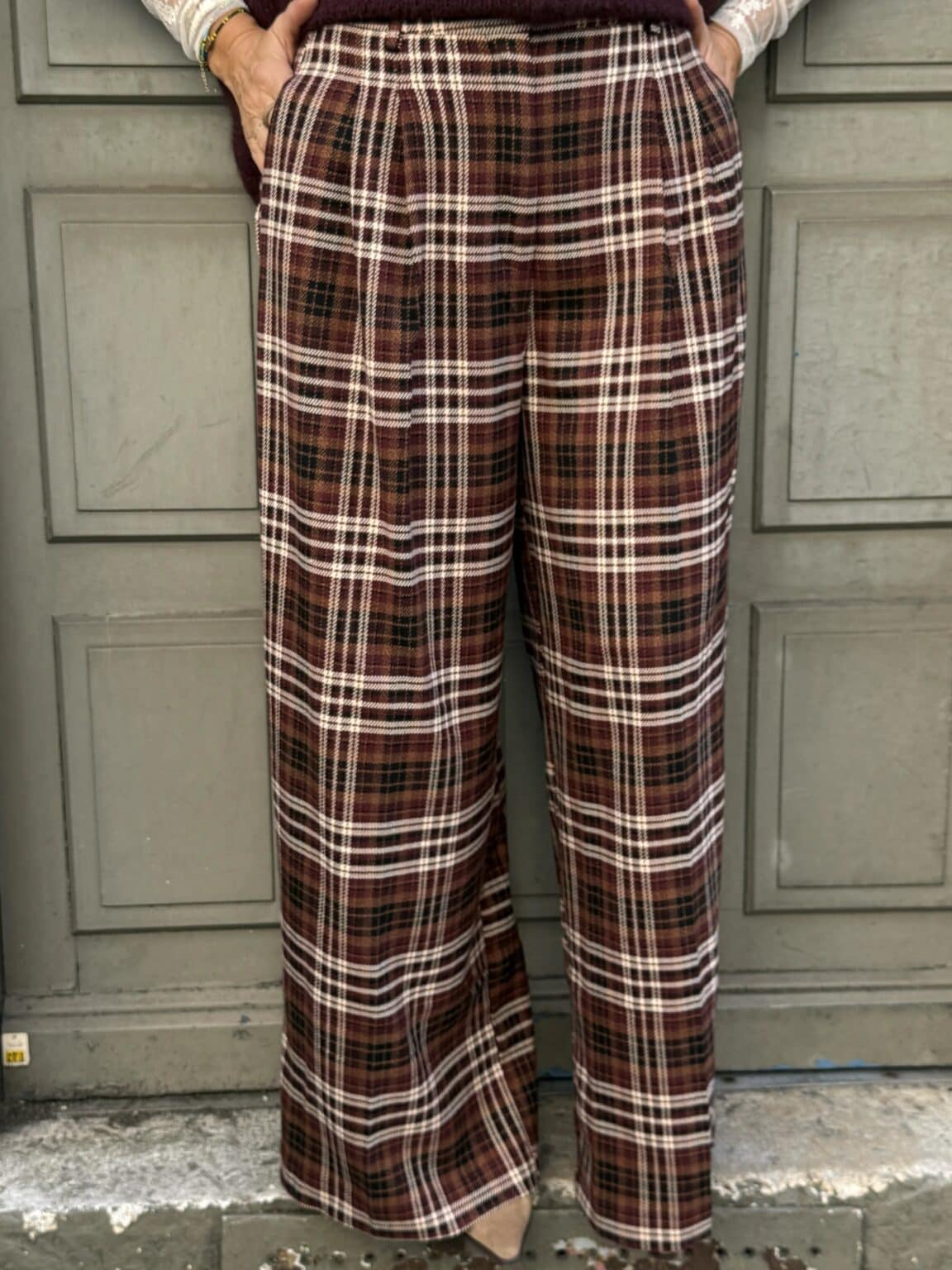 pantalon tailleur à carreaux bordeaux beige camel noir grace et mila