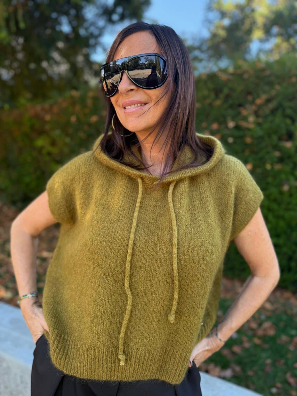 pull sans manches à capuche maille vert olive philia loft (maina)