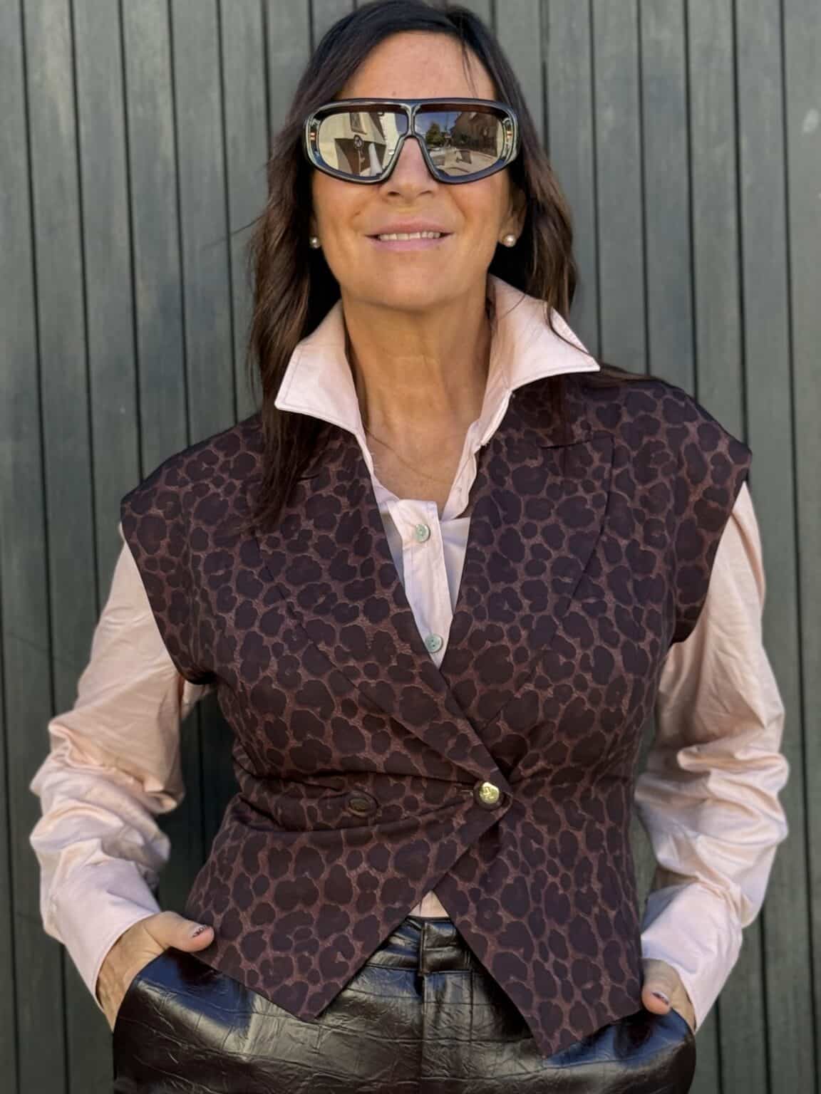 gilet tailleur sans manche marron et noir imprimé léopard imperial(delph)