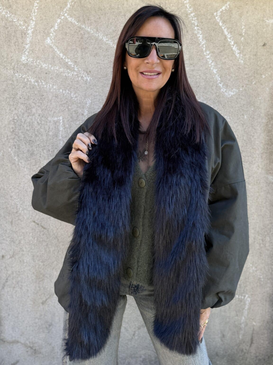 veste kaki en coton à col en fausse fourrure noire kikisix