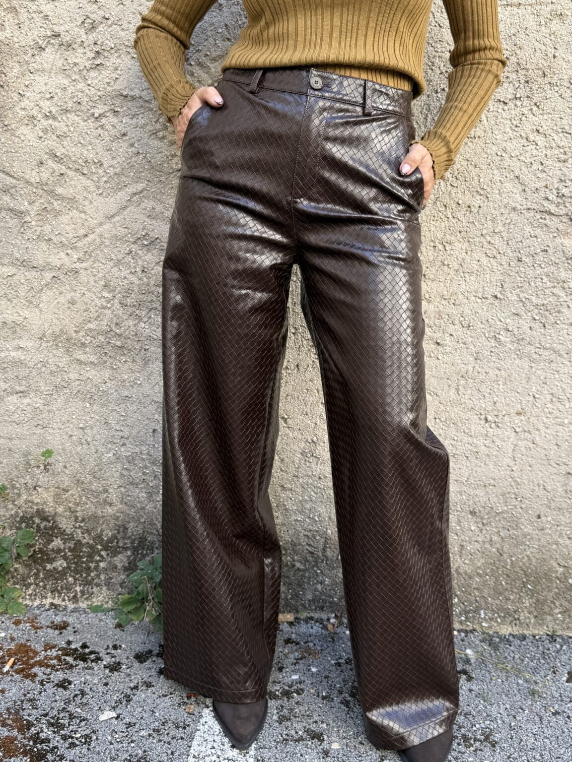 pantalon simili cuir tressé grace et mila