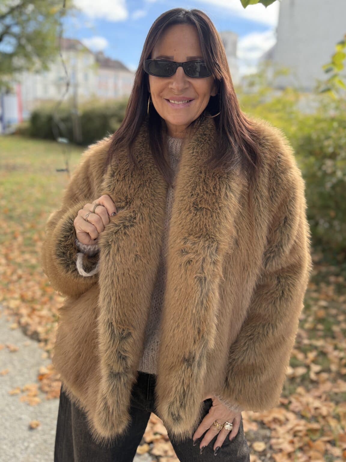 v03a0156 manteau court en fausse fourrure camel philia loft (maina)